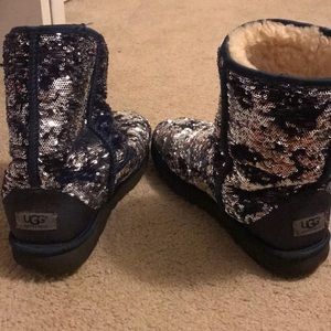 Sparkly sliver/ navy blue short height UGGS